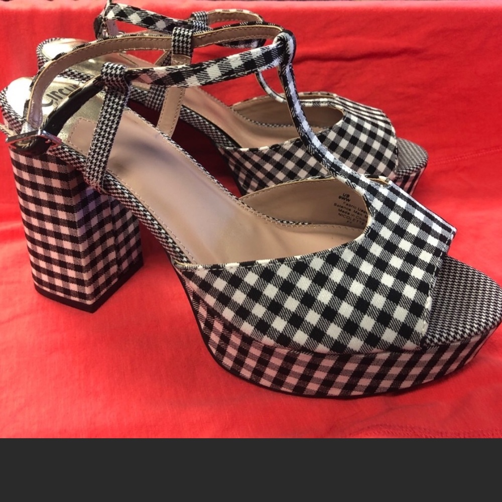 Circus platform heels